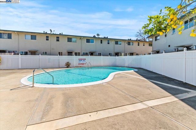 462 Craven Court, Hayward, CA 94541