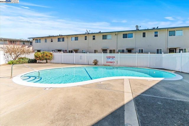 462 Craven Court, Hayward, CA 94541