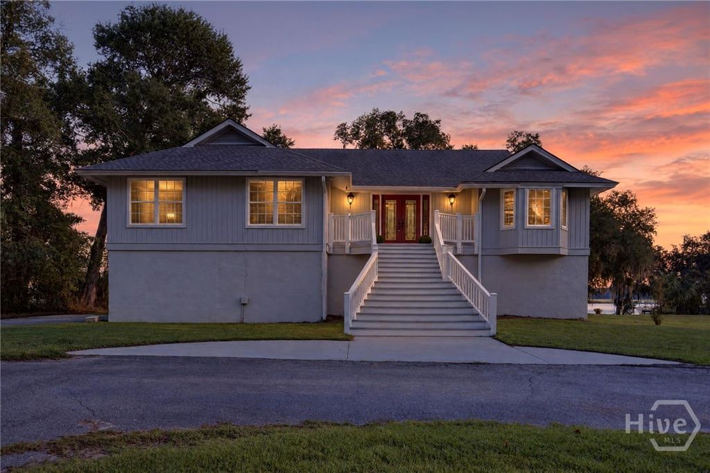 Image 2 of property listing at 1147 Mill Hill Road, Richmond Hill, GA 31324