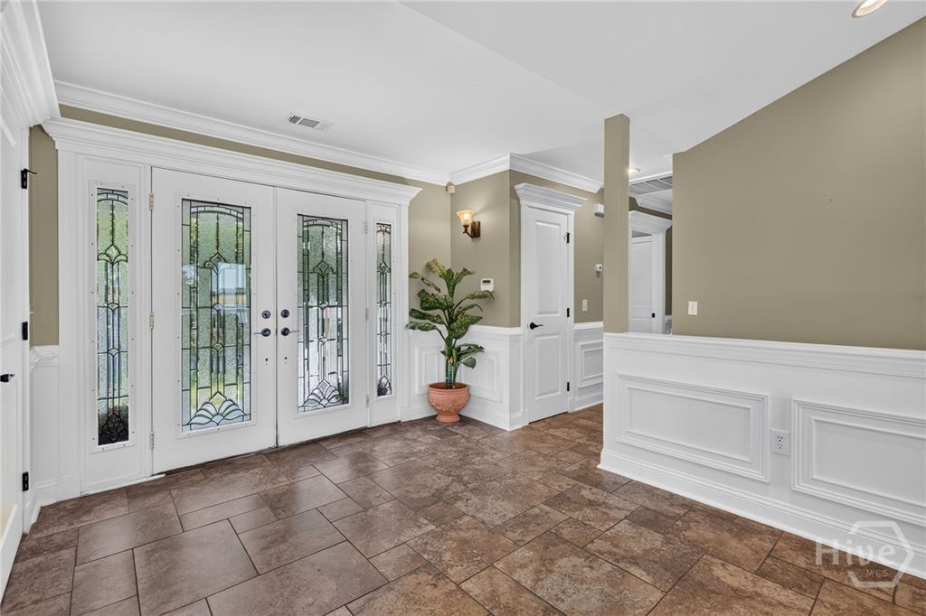 Image 5 of property listing at 1147 Mill Hill Road, Richmond Hill, GA 31324
