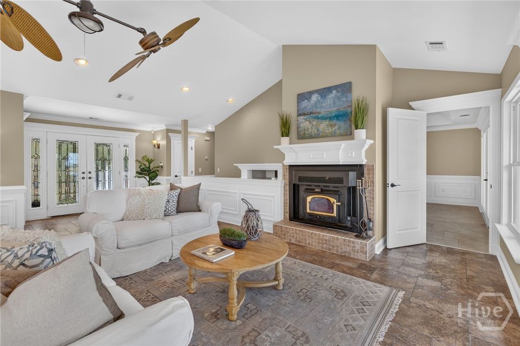 Image 7 of property listing at 1147 Mill Hill Road, Richmond Hill, GA 31324