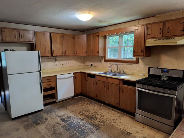 55 Hallwood Drive, Surry, NH 03431