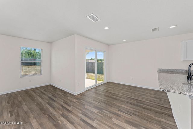 477 Whispering Creek Avenue, Freeport, FL 32439