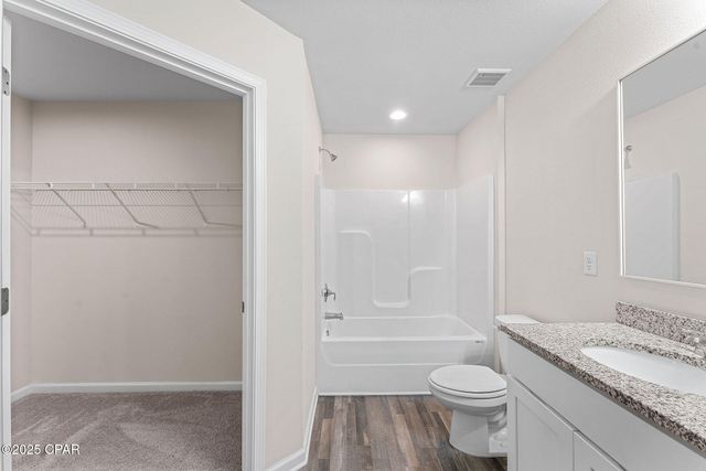 477 Whispering Creek Avenue, Freeport, FL 32439