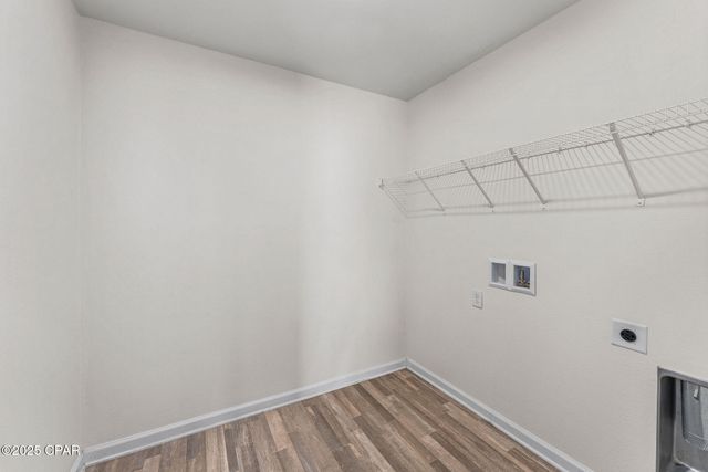 477 Whispering Creek Avenue, Freeport, FL 32439