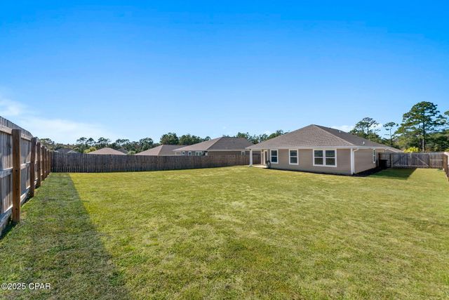 477 Whispering Creek Avenue, Freeport, FL 32439