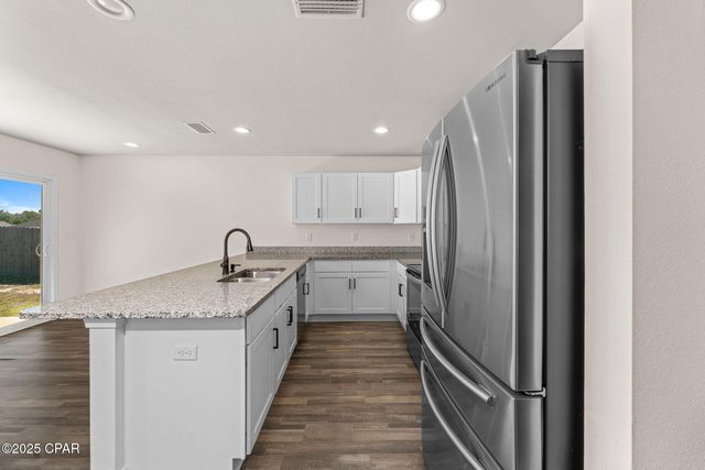 477 Whispering Creek Avenue, Freeport, FL 32439