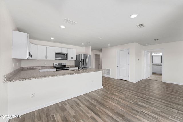 477 Whispering Creek Avenue, Freeport, FL 32439