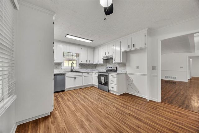 279 Heck Road NE, Kennesaw, GA 30144