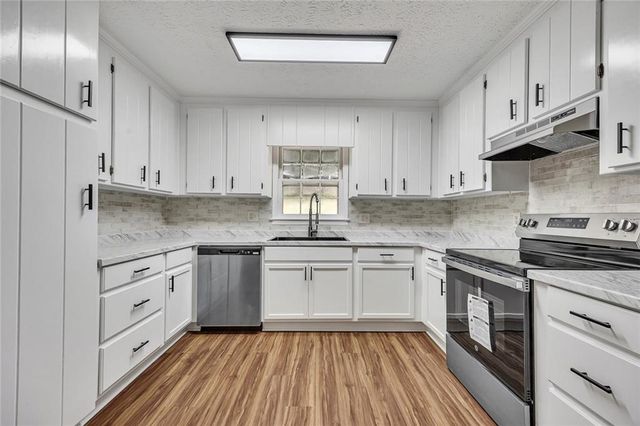 279 Heck Road NE, Kennesaw, GA 30144