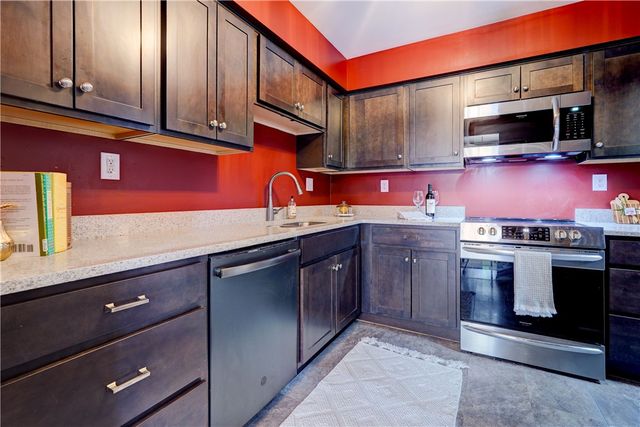 170 Willow Pond, Penfield, NY 14526