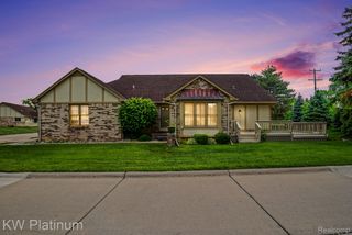 15640 Orchard Ridge Drive, Clinton Charter Township, MI 48038