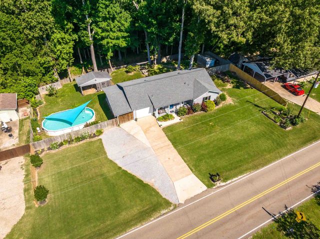 2399 BEAVER RD, Unincorporated, TN 38058