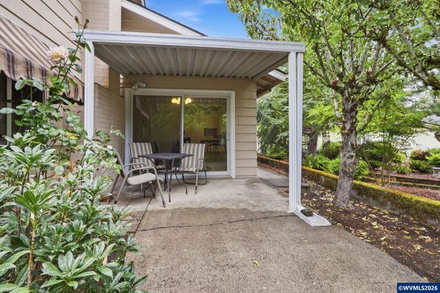 1853 Woodstock Cir NW, Salem, OR 97304