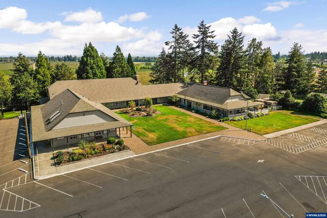 1853 Woodstock Cir NW, Salem, OR 97304