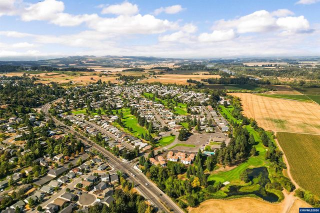 1853 Woodstock Cir NW, Salem, OR 97304