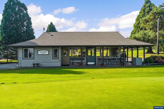1853 Woodstock Cir NW, Salem, OR 97304