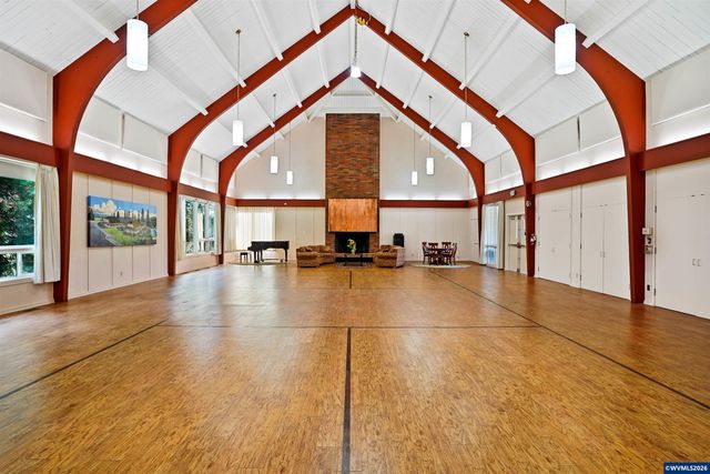 1853 Woodstock Cir NW, Salem, OR 97304