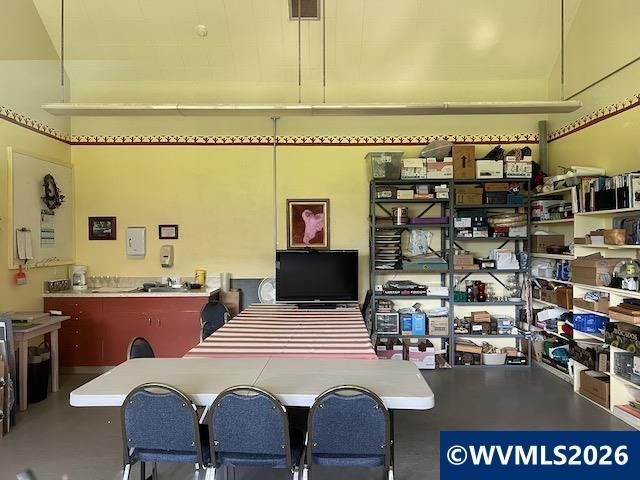 1853 Woodstock Cir NW, Salem, OR 97304