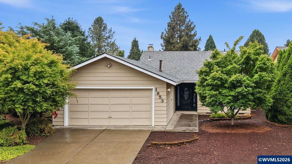 1853 Woodstock Cir NW, Salem, OR 97304