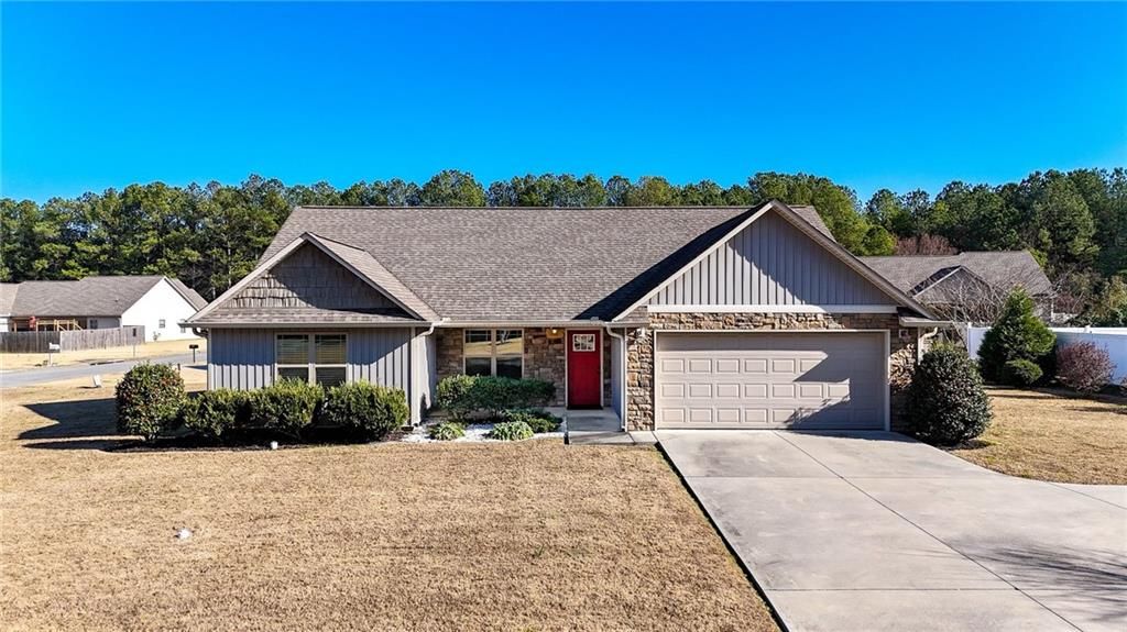 111 Koufax SW Drive, Calhoun, GA 30701