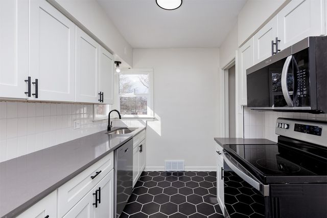 1439 57th Street, Des Moines, IA 50311