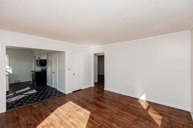 1439 57th Street, Des Moines, IA 50311