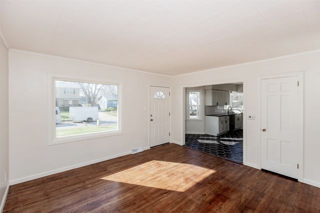 1439 57th Street, Des Moines, IA 50311