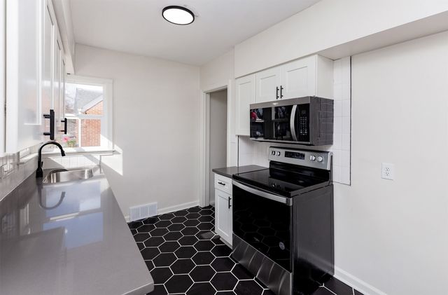 1439 57th Street, Des Moines, IA 50311