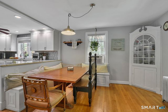 17 Trumbull Place, North Haven, CT 06473