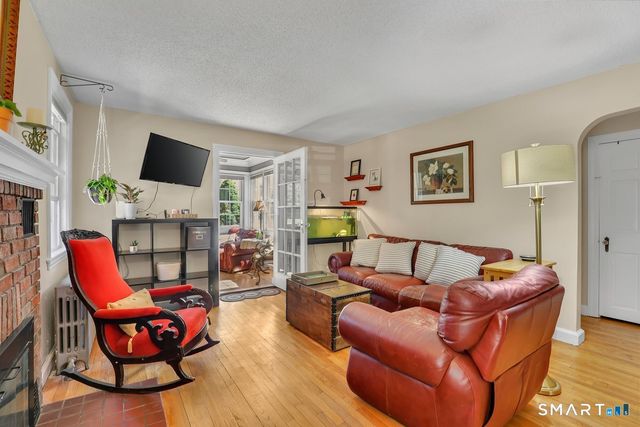 17 Trumbull Place, North Haven, CT 06473