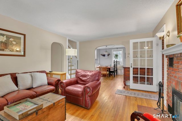17 Trumbull Place, North Haven, CT 06473