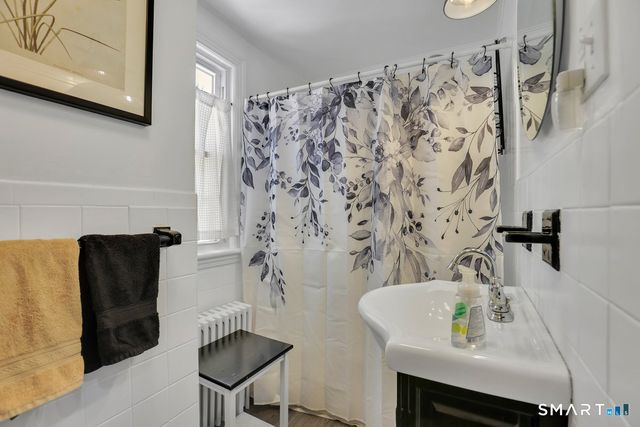 17 Trumbull Place, North Haven, CT 06473