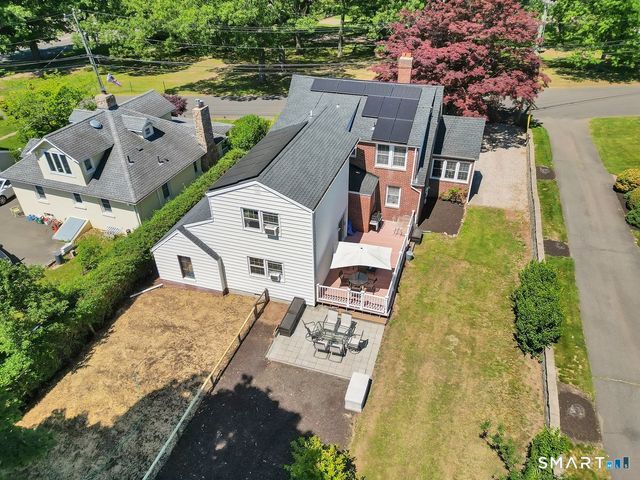 17 Trumbull Place, North Haven, CT 06473