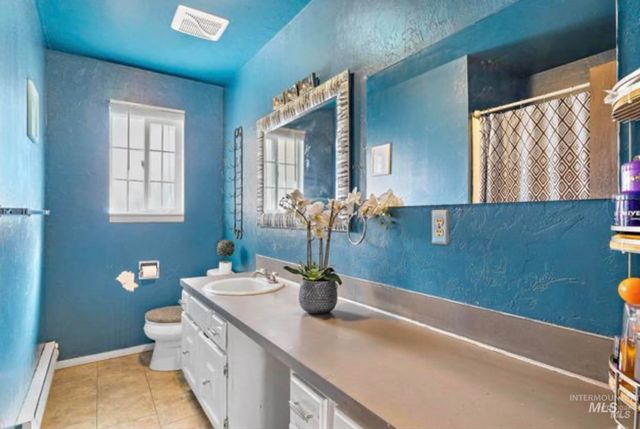 325 W Ave E, Jerome, ID 83338