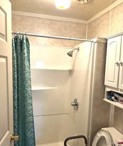 612 E Main Street, Greenville, IL 62246