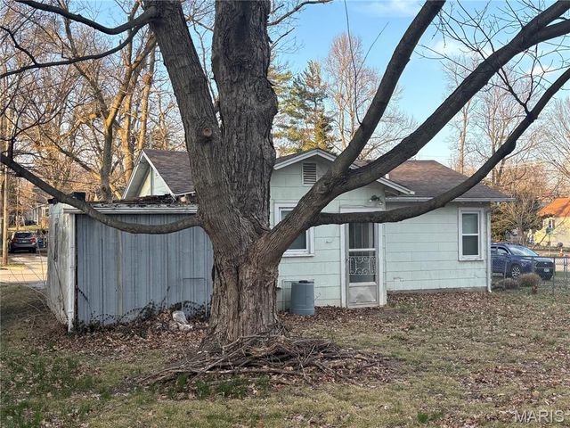 612 E Main Street, Greenville, IL 62246