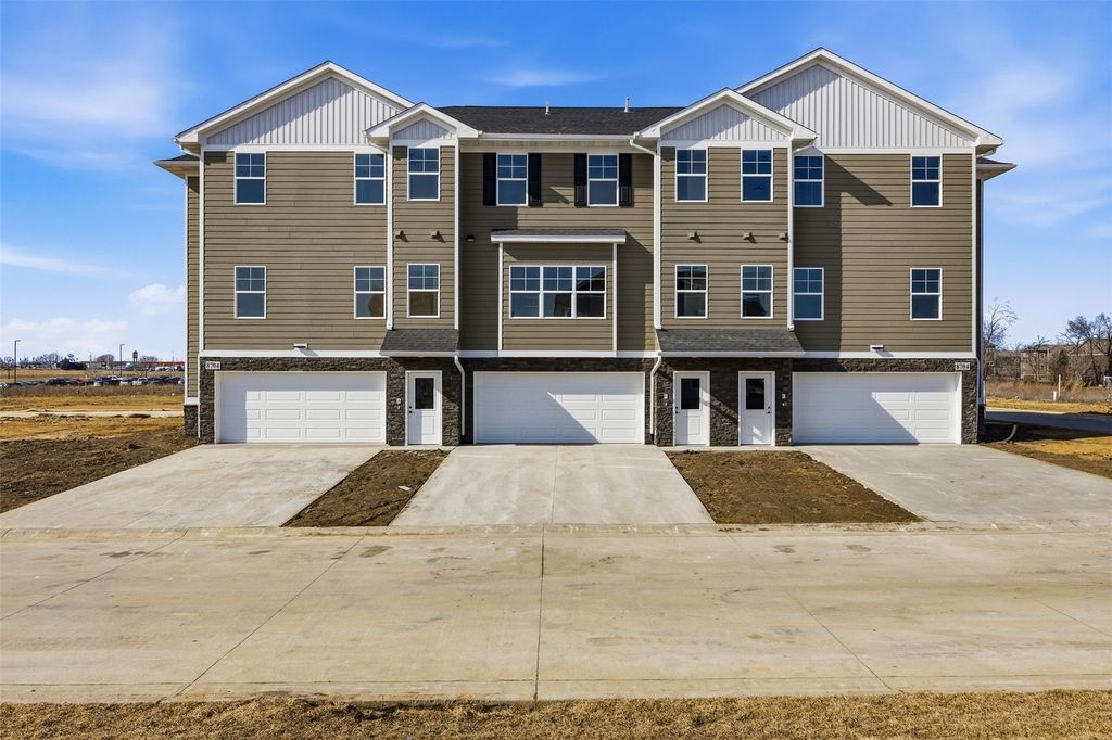 8705 Lewis Drive SW C, Cedar Rapids, IA 52404