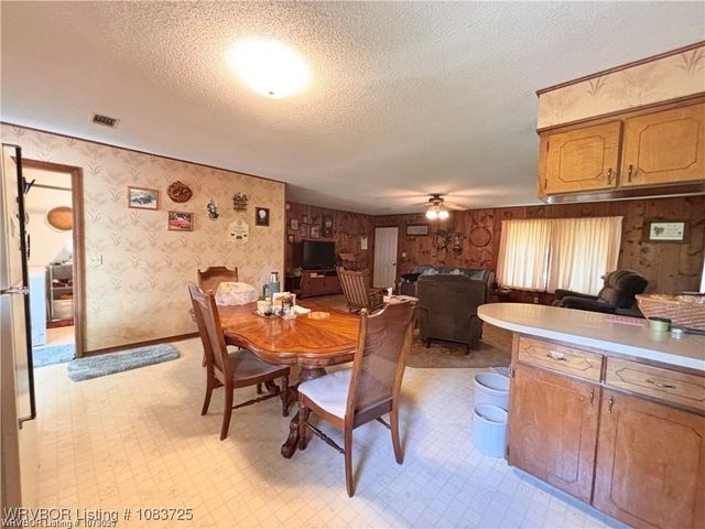 5525 Slaytonville Road, Hackett, AR 72937