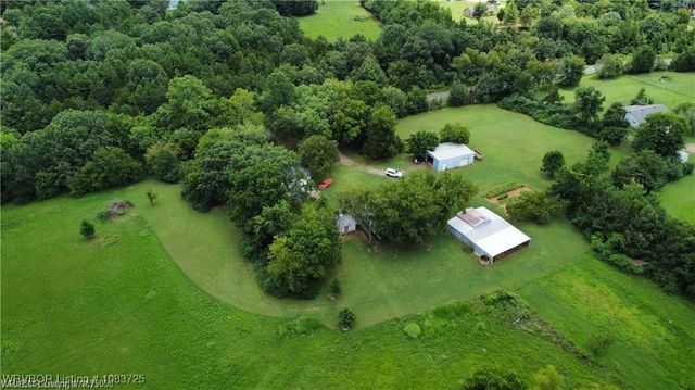 5525 Slaytonville Road, Hackett, AR 72937