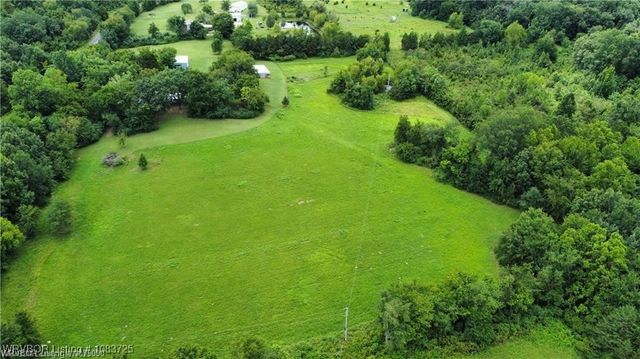 5525 Slaytonville Road, Hackett, AR 72937