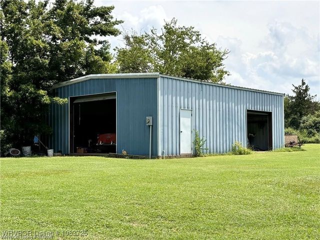 5525 Slaytonville Road, Hackett, AR 72937