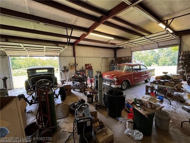 5525 Slaytonville Road, Hackett, AR 72937