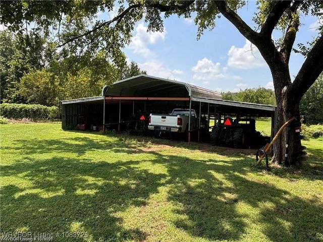 5525 Slaytonville Road, Hackett, AR 72937