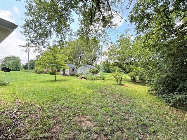 5525 Slaytonville Road, Hackett, AR 72937