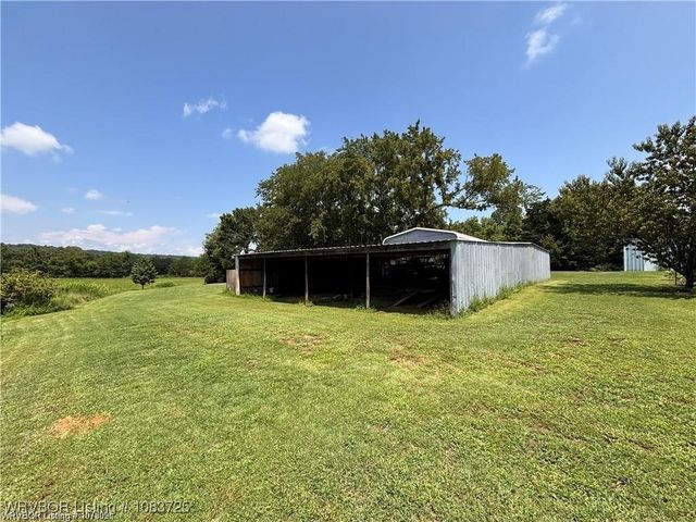 5525 Slaytonville Road, Hackett, AR 72937