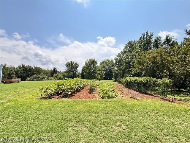 5525 Slaytonville Road, Hackett, AR 72937
