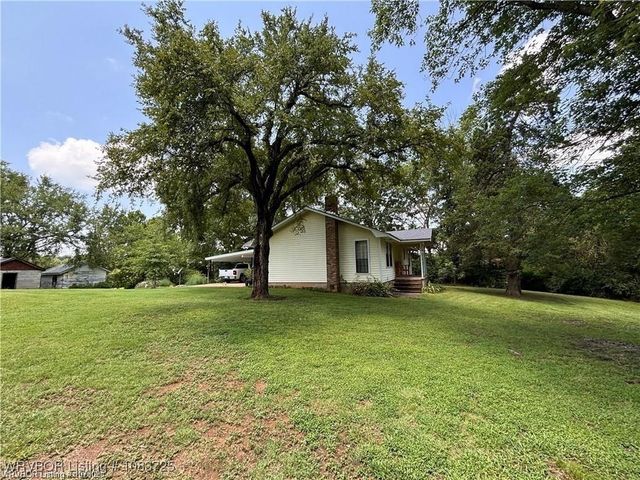 5525 Slaytonville Road, Hackett, AR 72937
