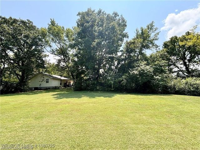 5525 Slaytonville Road, Hackett, AR 72937