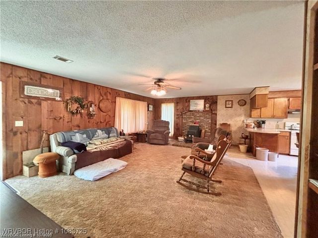 5525 Slaytonville Road, Hackett, AR 72937